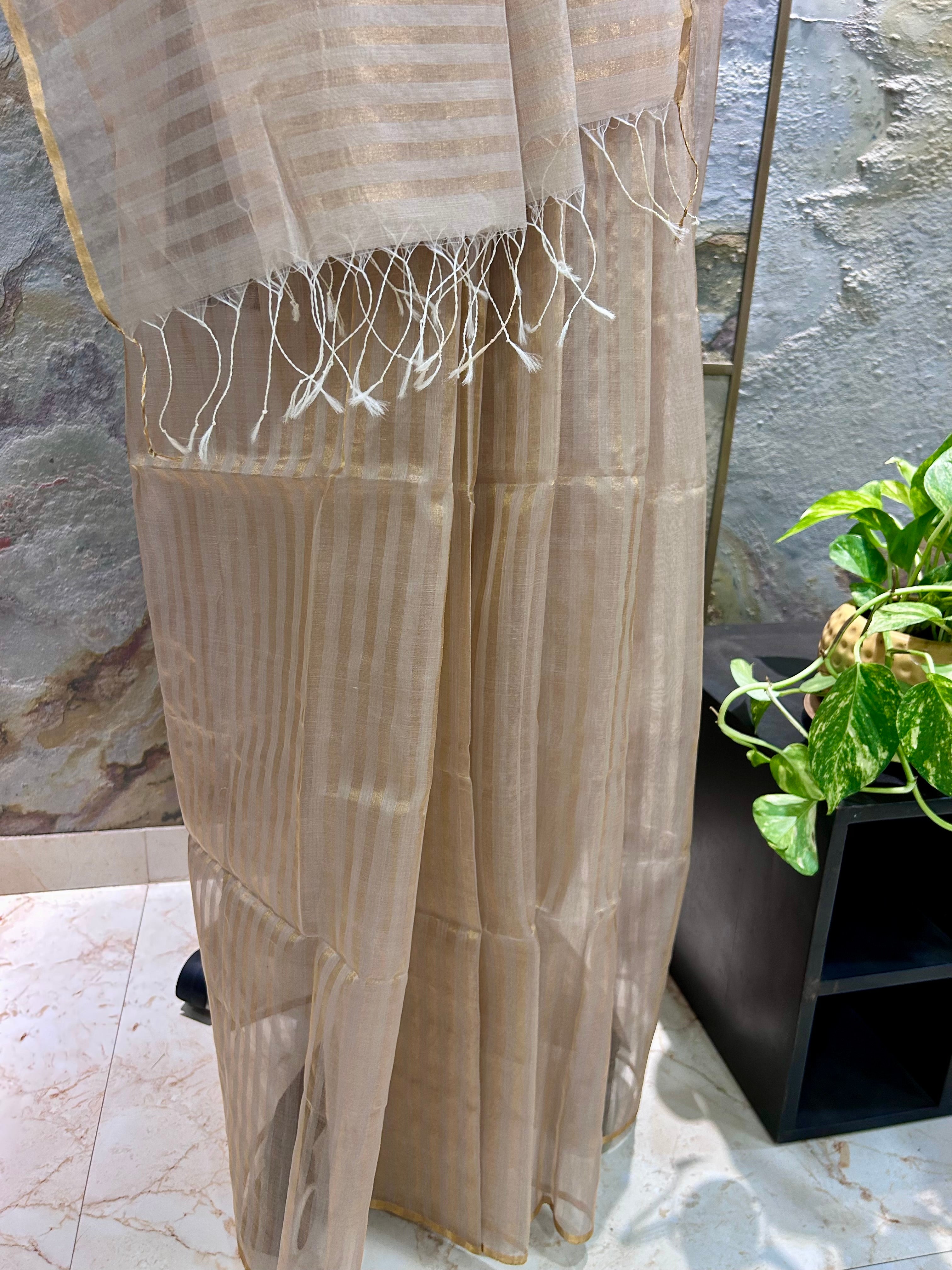Jari Striped Silk Handloom Maheshwari Saree