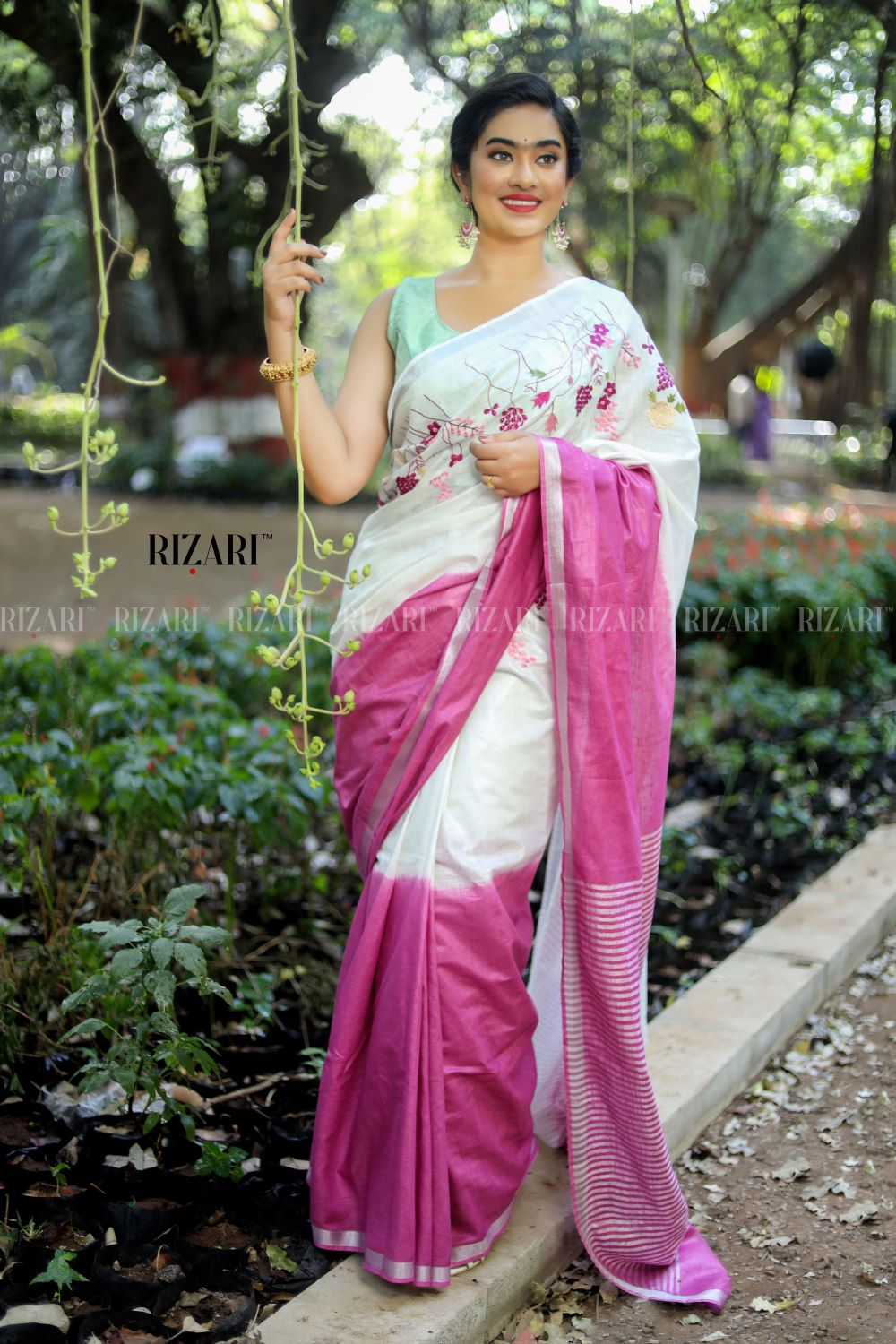 Onion pink and Off White Linen Saree with Embroidery