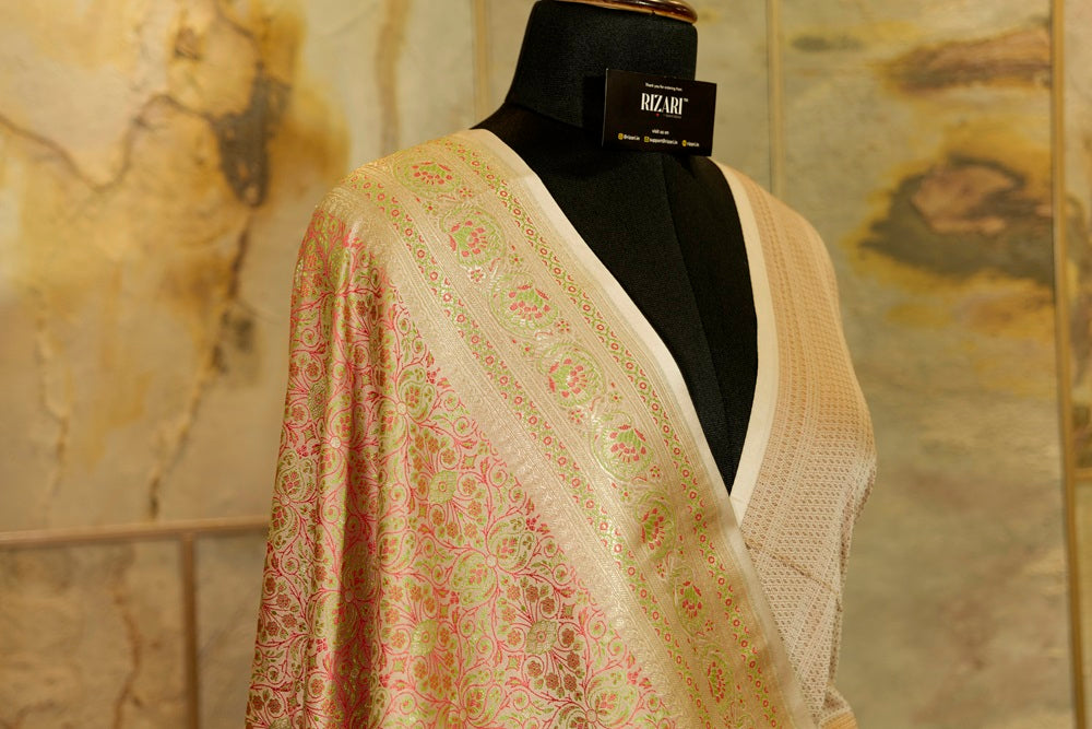 Off White Tanchoi Silk Saree in Dual Tones(off white and Pastel Pink)