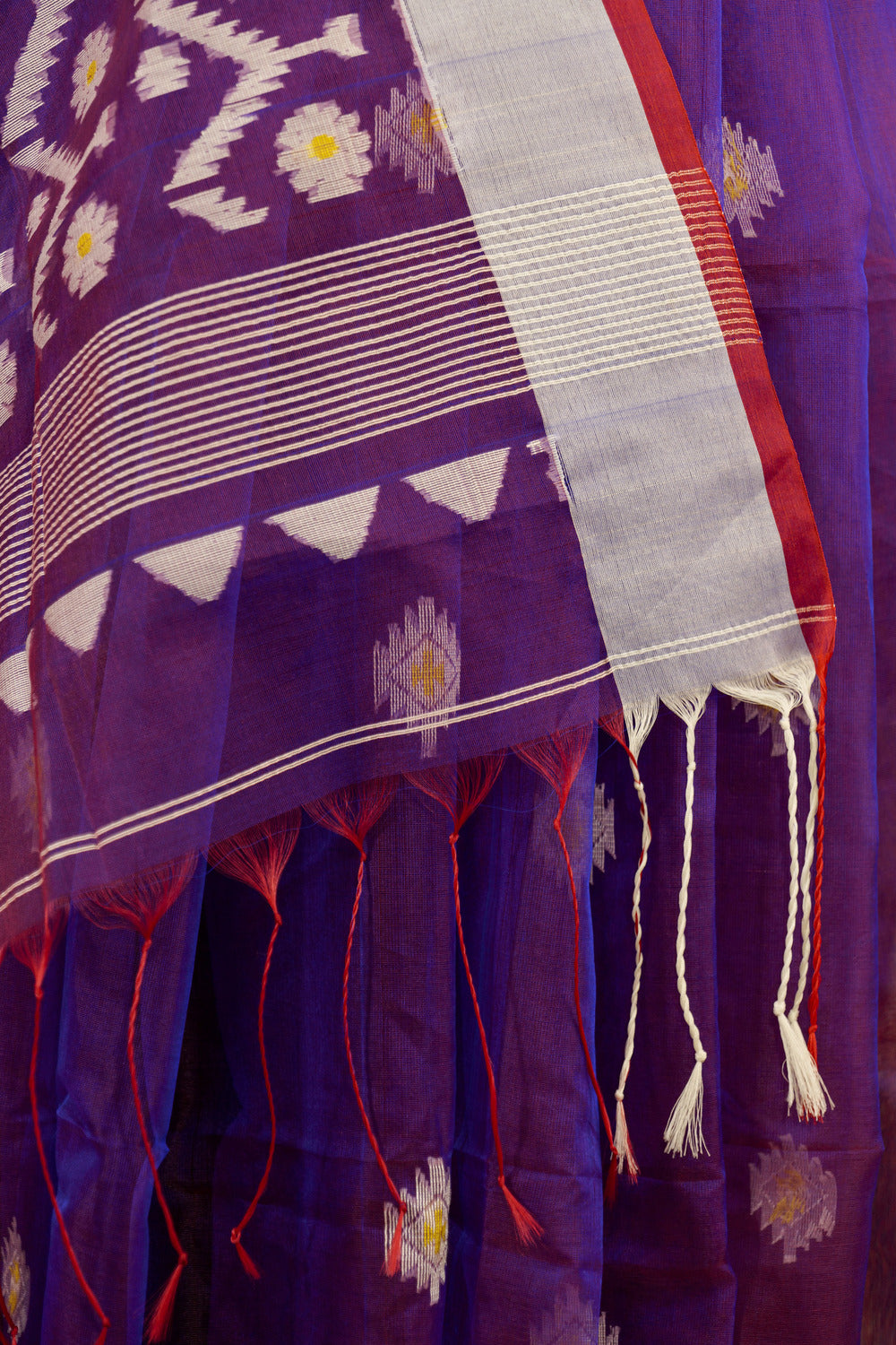 Dual tone Purple and Red Benarasi Jamdani Resham Handwoven Saree