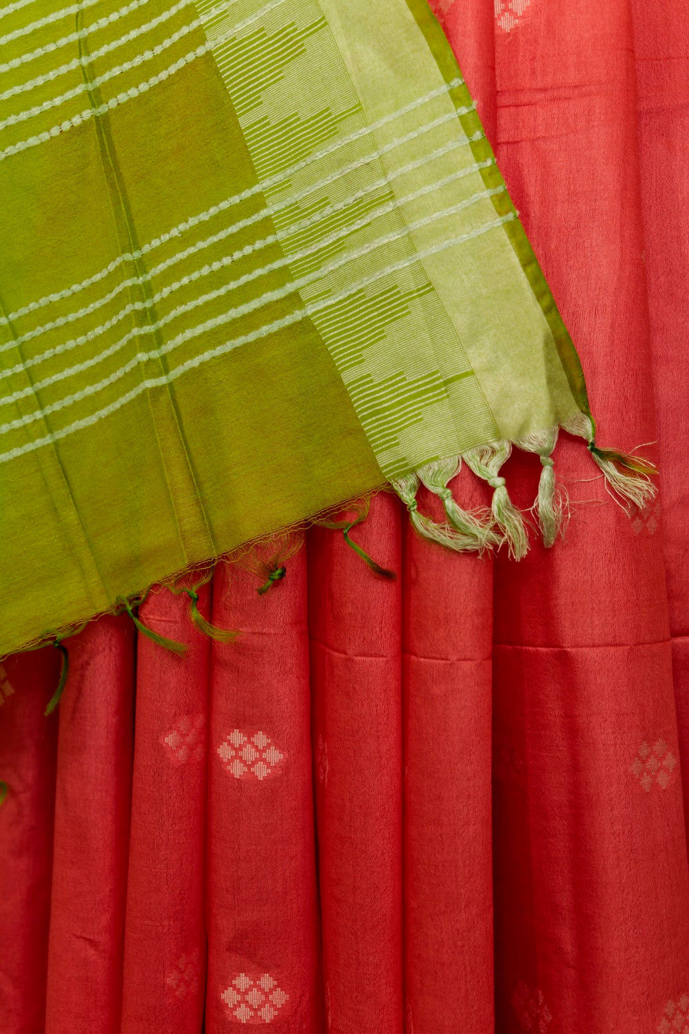 Pink Saree with weaving all over & light Green shade Pallu