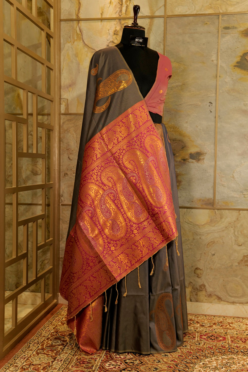 Soft silk Grey - pink saree with motifs woven all Over saree in copper