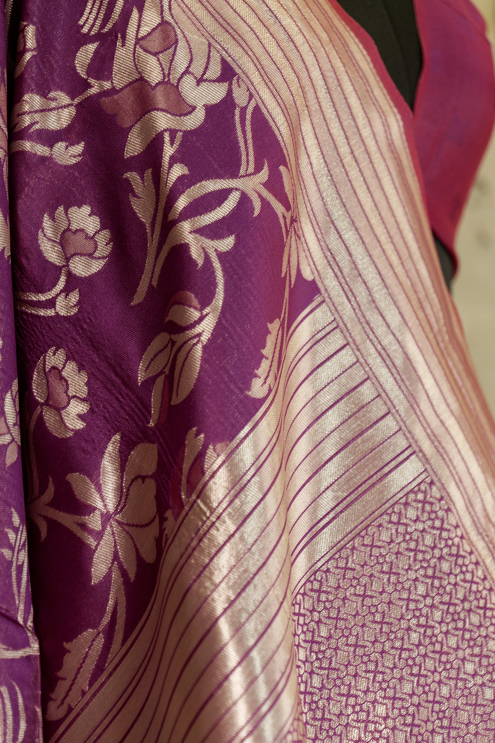 burgundy soft silk saree with Jaal weaving all over saree in silver thread. beautiful broad border