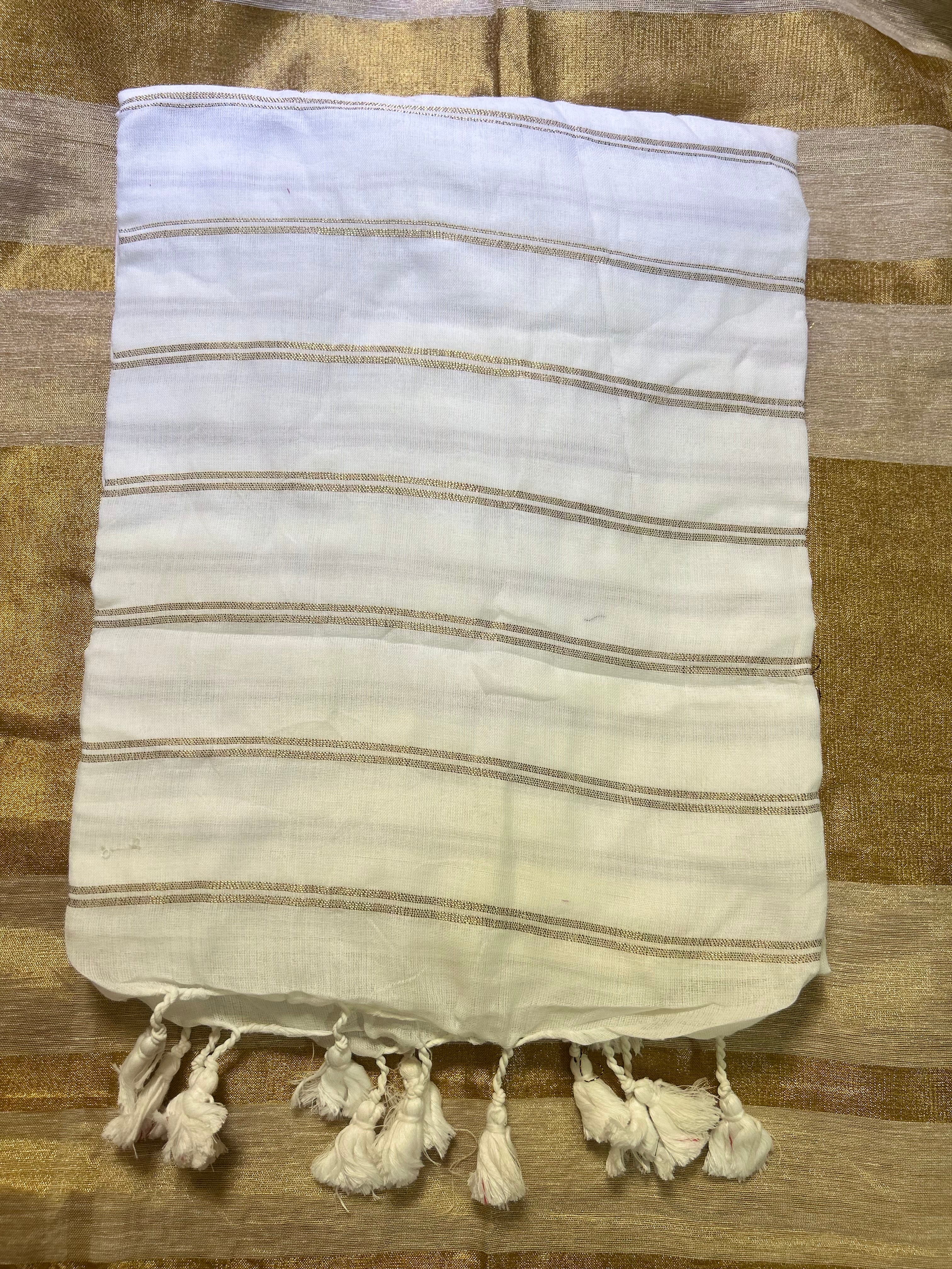 Cotton 
 Saree with Jari Stripes