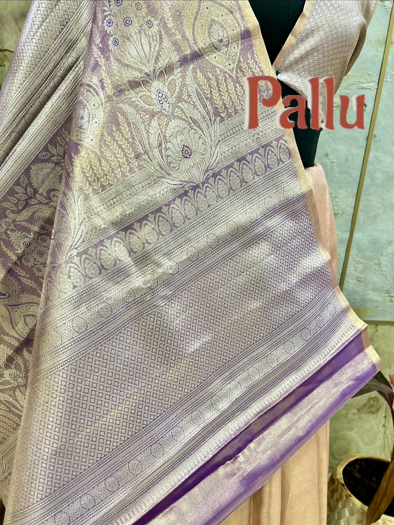 Silk Saree with Unique Motifs in Pastel Mauve Colour