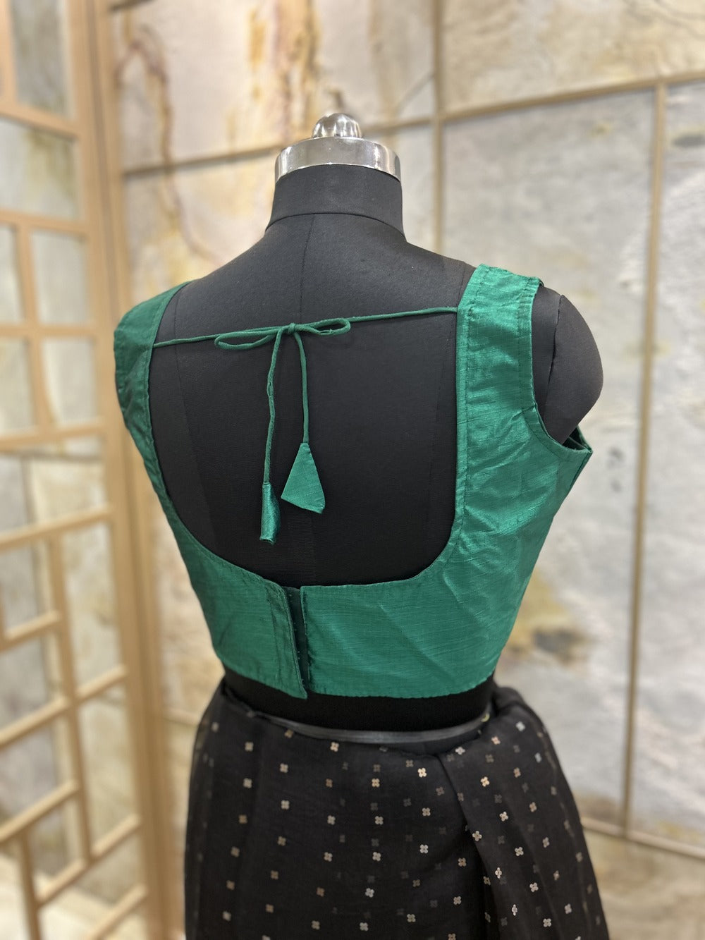 Exclusive Short Sleeves Design Blouse  - Green